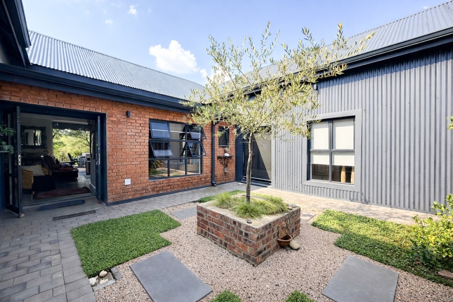 3 Bedroom Property for Sale in Meerhof North West